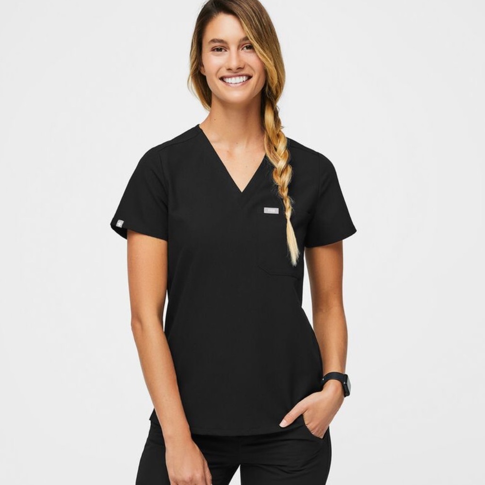 figs black catarina XS petite black